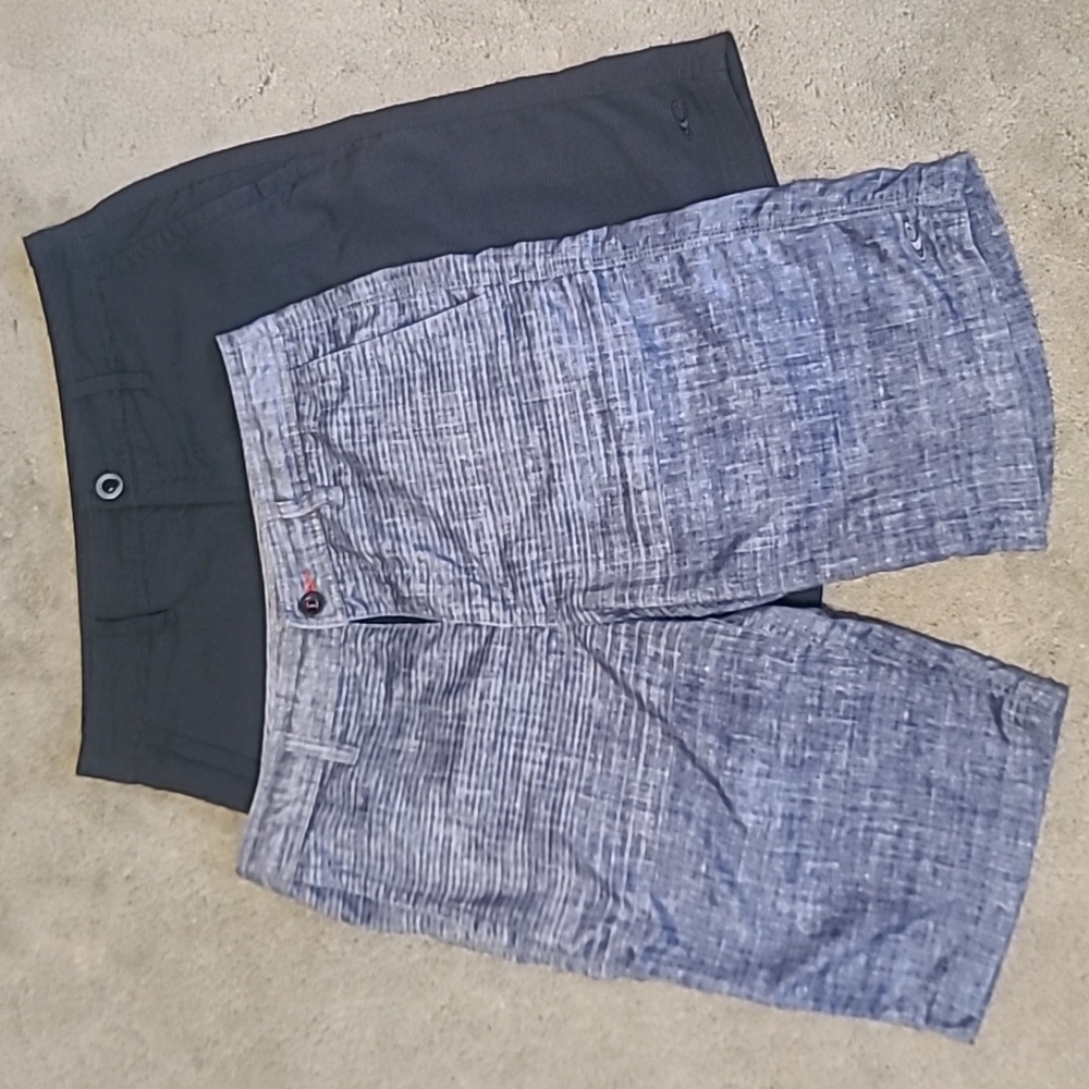 2 O'NEILL Hybrid shorts size 30
